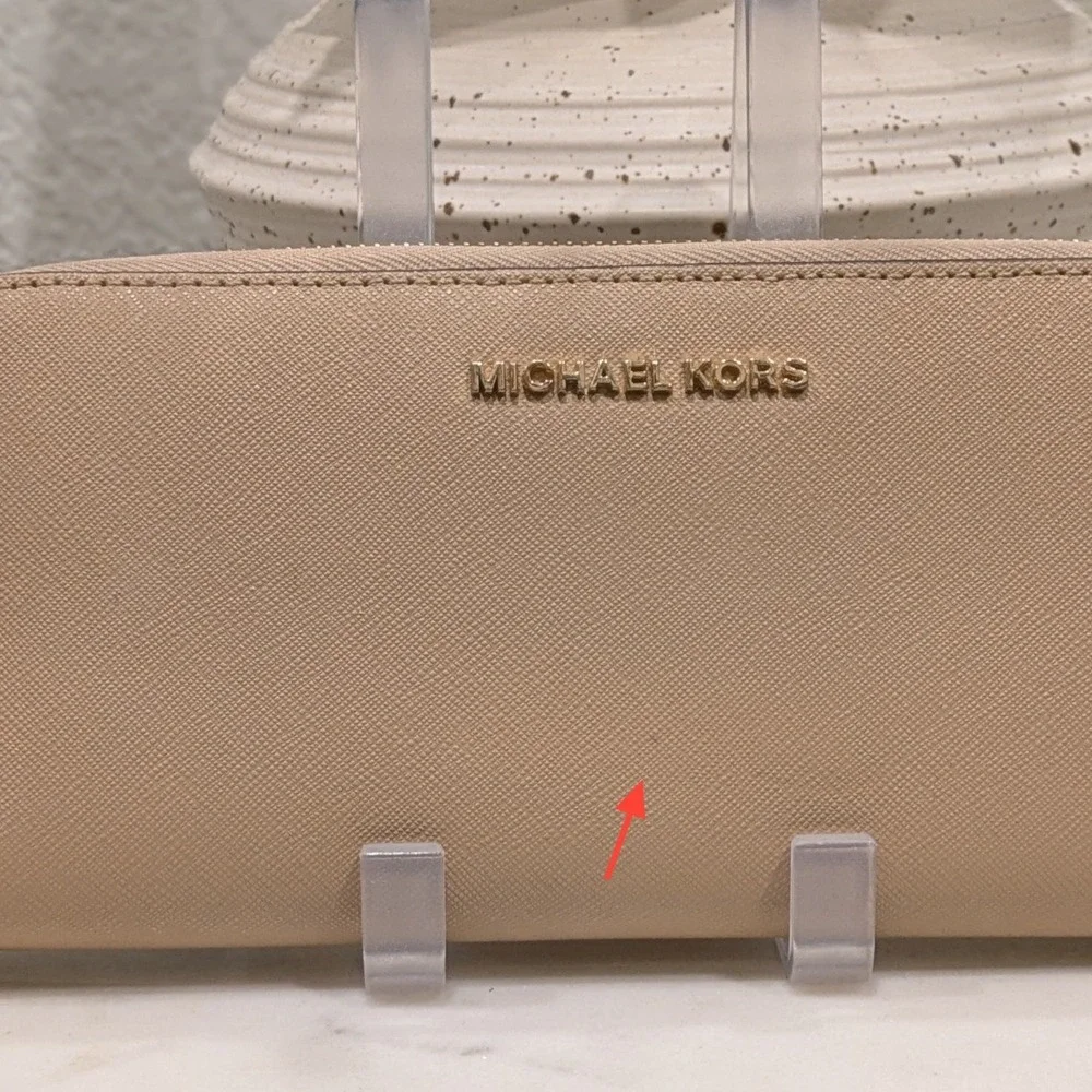 Michael Kors Jet Set Travel Wallet Women OS Beige Saffiano Leather Zip Around